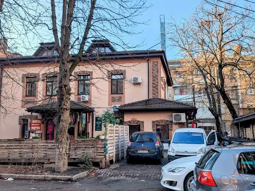 комерційна за адресою Соборна вул., 190а