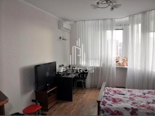 квартира за адресою Олени Пчілки вул., 2