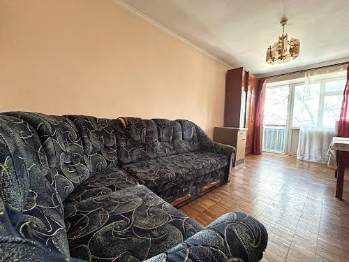 квартира за адресою Михайла Максимовича вул., 3
