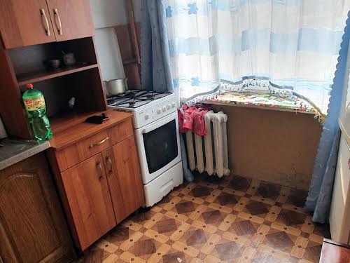 квартира за адресою Михайла Максимовича вул., 6
