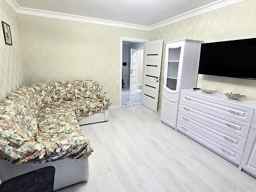 квартира за адресою Євгена Чикаленка вул., 68а
