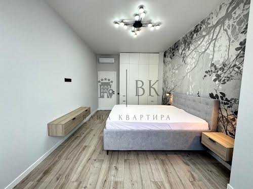 квартира по адресу Строителей ул., 30