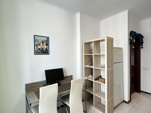квартира за адресою Сім'ї Кульженків вул. (Петра Дегтяренка), 35