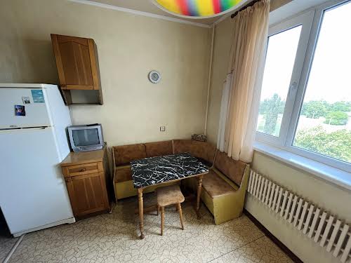 квартира за адресою Перемоги просп., 65б