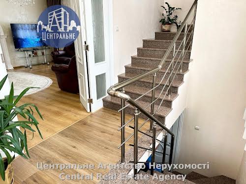 будинок за адресою Південно-Кільцева вул.