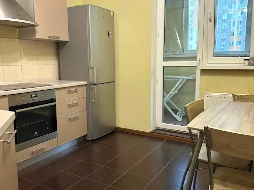 квартира за адресою Київ, Сім'ї Кульженків вул. (Петра Дегтяренка), 33