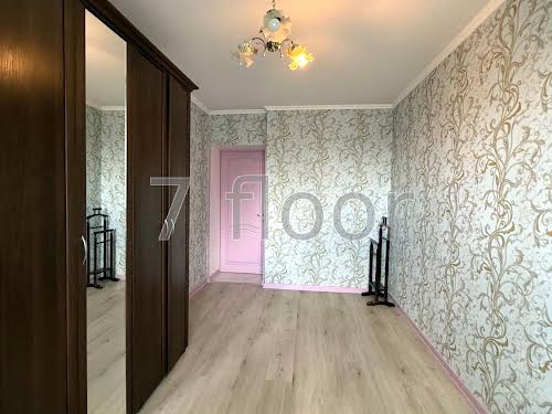 квартира за адресою Академіка Заболотного вул., 136-А