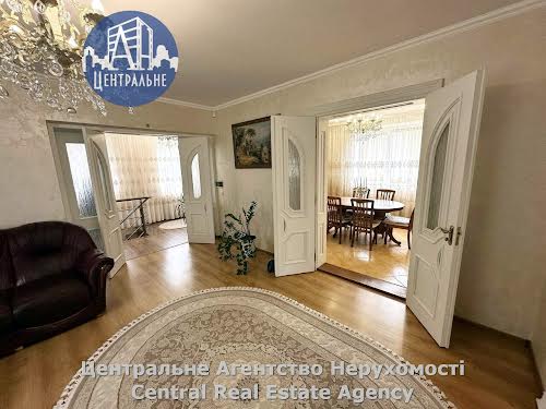 будинок за адресою Південно-Кільцева вул.