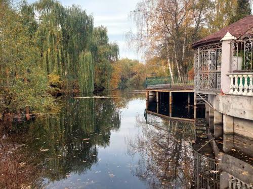 будинок за адресою Лугова вул.