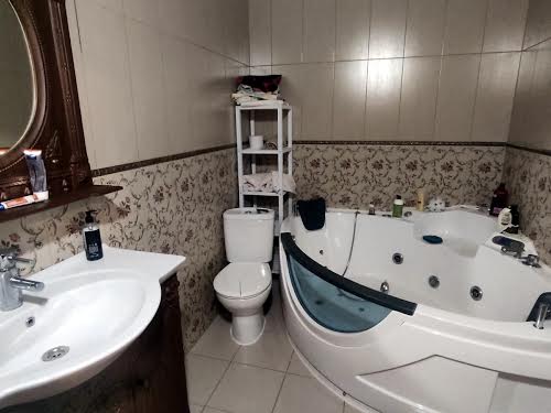 квартира за адресою Вишнева вул., 3