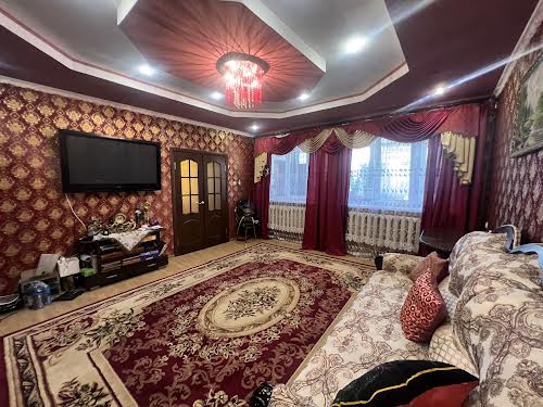 дом по адресу Космонавтів, 21