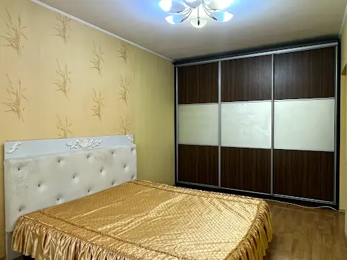 квартира за адресою Анни Ахматової вул., 16-Б