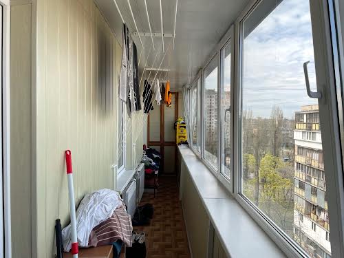 квартира за адресою Ореста Левицького вул. (Академіка Курчатова), 25/37