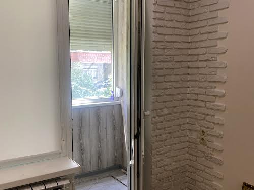 квартира за адресою Ревуцького вул., 35