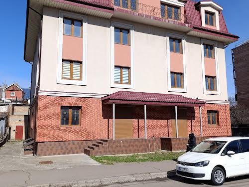 комерційна за адресою вул. Пересопницька, 170