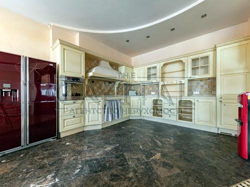 квартира за адресою Старонаводницька вул., 6Б