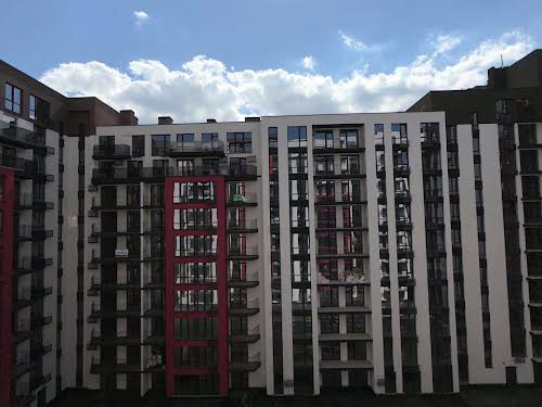 квартира за адресою Левицького Романа, 10