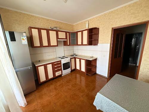 квартира за адресою Анни Ахматової вул., 35-А