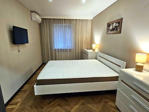 квартира за адресою Єврейська вул., 42