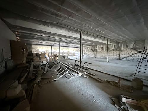 комерційна за адресою Чорних Запорожців вул. (Петра Запорожця), 28