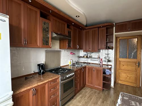 квартира за адресою Урожайна вул., 16