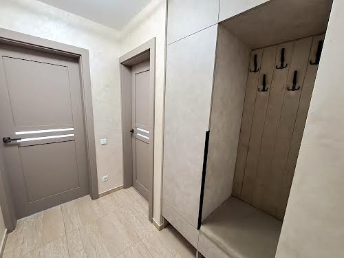 квартира за адресою Степана Бандери просп., 83-А