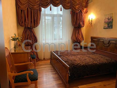 квартира за адресою Михайла Коцюбинського вул., 2