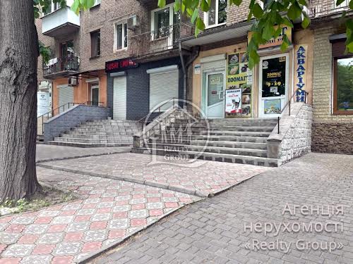коммерческая по адресу Соборності, 17
