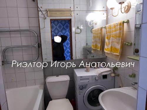 квартира за адресою Космонавтів вул., 48