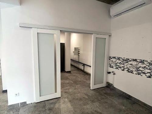 комерційна за адресою Трускавецька вул., 125