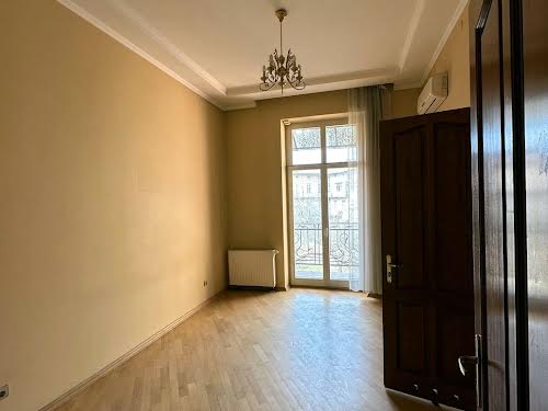 квартира за адресою Глибока вул., 8