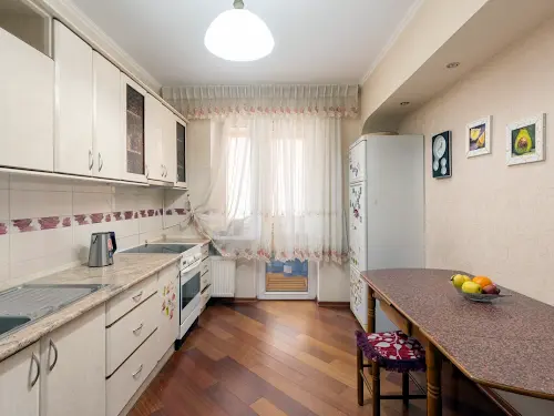 квартира за адресою Старонаводницька вул., 8-А