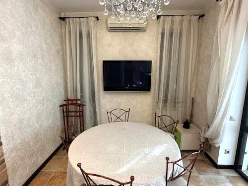 будинок за адресою Садова вул. 61-ая, 105