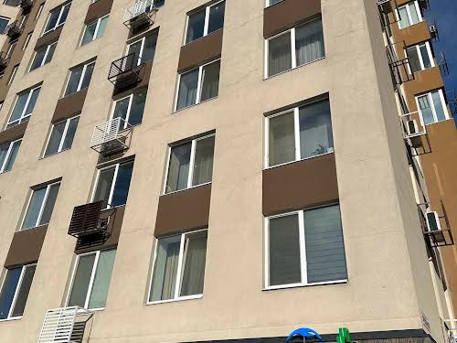 квартира за адресою Луговська вул., 242