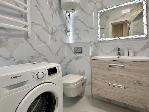 квартира за адресою Драгоманова вул., 10