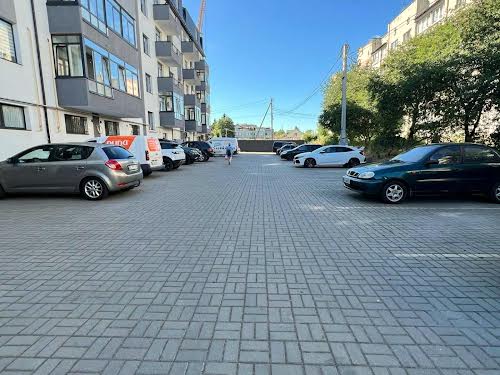 квартира за адресою Михайла Грушевського вул., 82/25