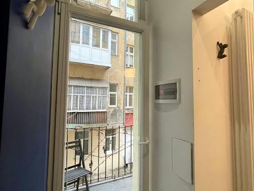 квартира за адресою Дорошенка Петра вул., 56