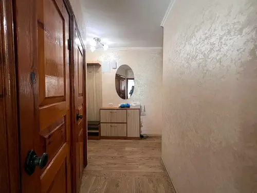 квартира за адресою Бажана вул., 16