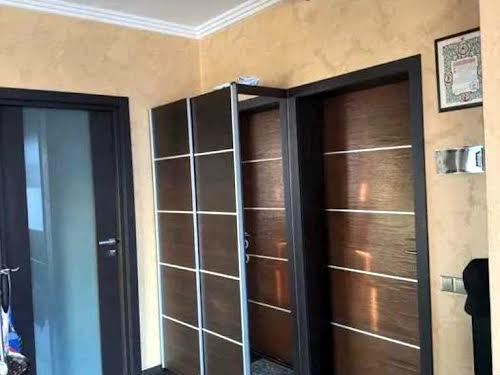 квартира по адресу Строителей ул., 30