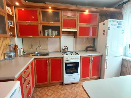 квартира за адресою Космонавтів вул., 146б