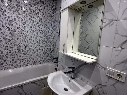 квартира за адресою Боголюбова вул., 1