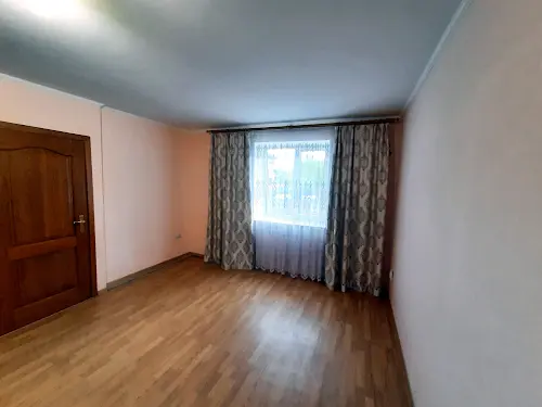 дом по адресу Центральна
