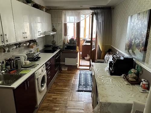 квартира за адресою Азербайджанська вул. (Бакинських Комісарів), 6