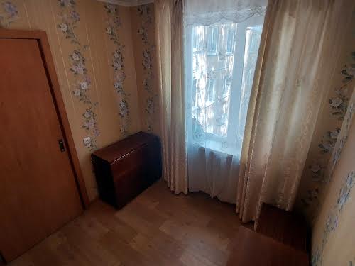 квартира за адресою Космонавтів вул., 146б