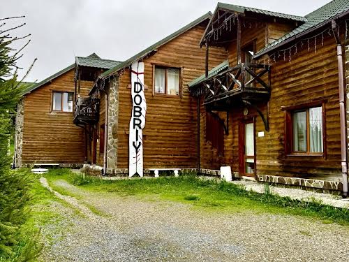 комерційна за адресою Богдана Хмельницького вул., 35