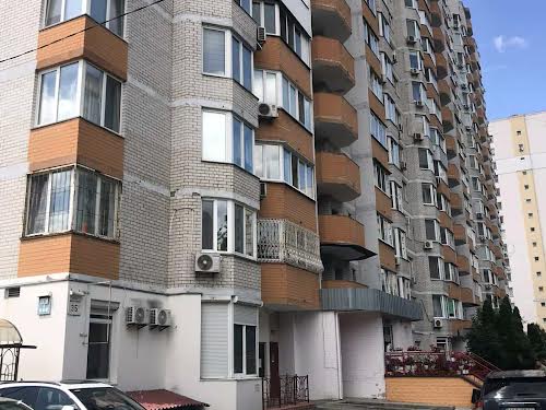 квартира за адресою Анни Ахматової вул., 35-А