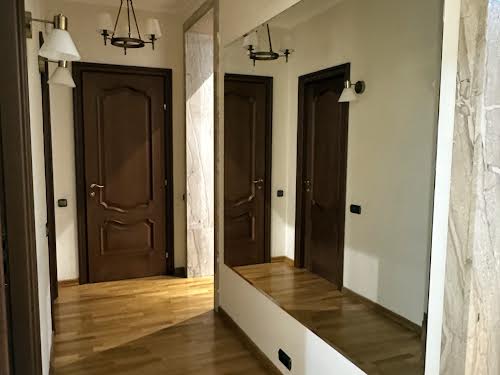 квартира по адресу Панаса Мирного ул., 4