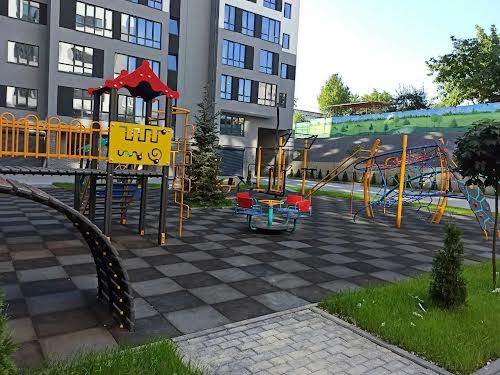 квартира за адресою Озерна вул., 16Б