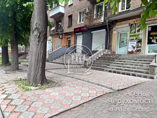 коммерческая по адресу Соборності, 17
