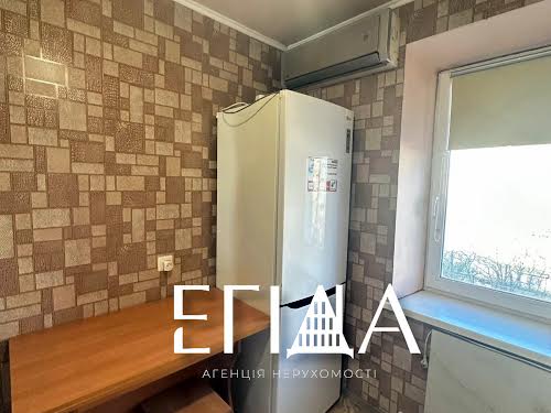 квартира за адресою Державності вул., 19